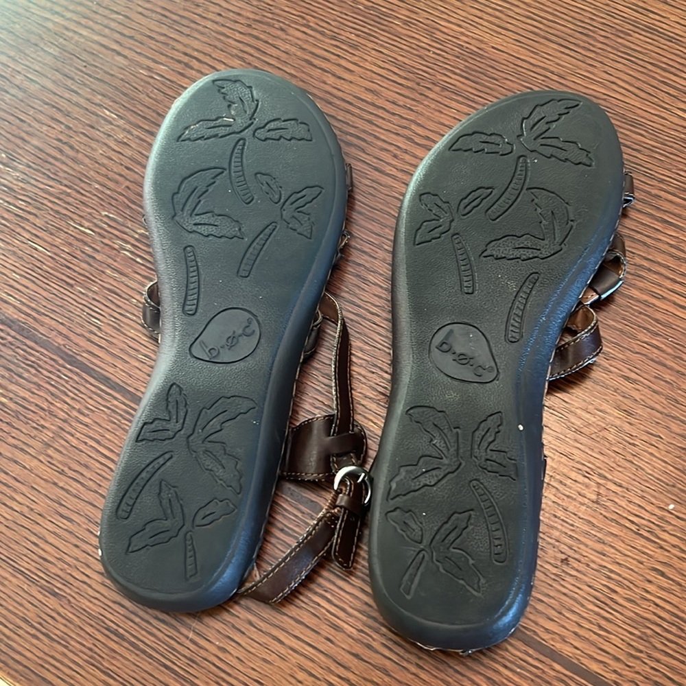 Sandals - Picture 2 of 2